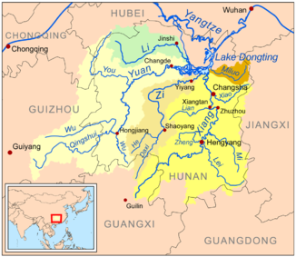 Karte mit dem Einzugsgebiet und Verlauf des Flusses Zi (= Zi Shui / Zi Jiang) und seiner beiden Quellflüsse (hellbraun).