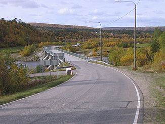 Brücke über den Inarijoki in Karigasniemi