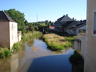 Der Fluss in Luzy