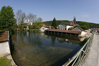 Der Fluss bei Longchamp-sur-Aujon