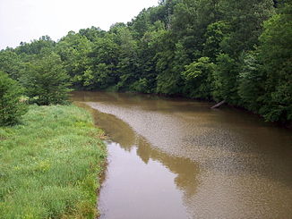 Der West Branch Hocking River im Belpre Township.