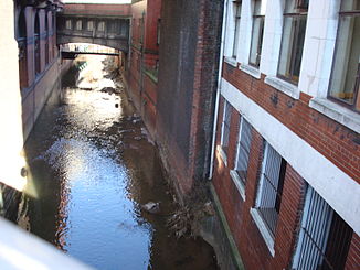 River Medlock an der Oxford Road in Manchester