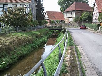 Nährenbach im Ortskern von Fischbeck