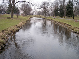 Der West Branch Nimishillen Creek in der Stadt Canton.