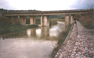 Der Anapo mit Ponte Diddino