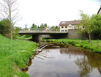 Die Rinchnacher Ohe vor der Brücke in Rinchnach