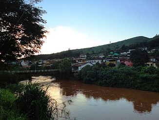 Der Rio Piracicaba in Rio Piracicaba Gemeinde.