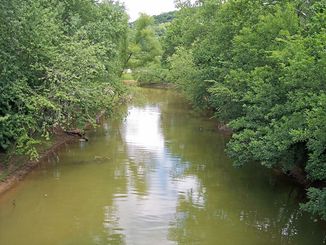 Der Symmes Creek in der Nähe seiner Mündung bei Chesapeake im südlichen Ohio.
