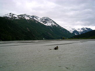 Der Tsirku River westlich des Flussdeltas