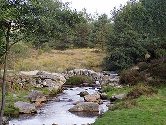 Die Brücke von Sénoueix über den Taurion