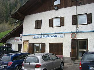 Alpe di Pampeago, südlicher Endpunkt der asphaltierten Straße auf 1.760 m s.l.m.
