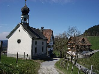 Passhöhe mit Restaurant und St. Meinrad-Kapelle