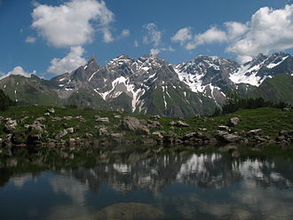 Am Guggersee mit Blick auf Trettachspitze, Mädelegabel, Hochfrottspitze