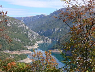 Blick auf den südlichen Teil des Pivsko jezero.