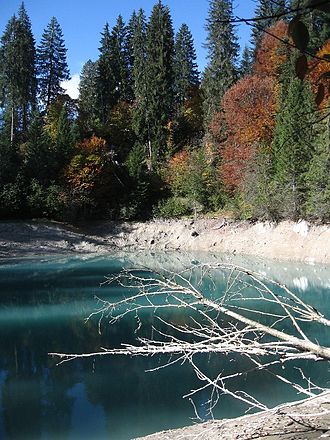 Lag Prau Pulté im Herbst bei sinkendem Wasserspiegel