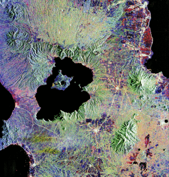 Satellitenfoto des Taalsees mit der Vulkaninsel in seiner Mitte