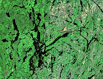 Satellitenbild des Sees mit seinen vielen Zweigen, Inseln und Buchten