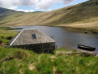 Loch Iorsa mit Bootshaus