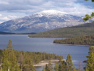 Savalen mit Tronfjell im Hintergrund