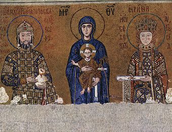 Mosaik in der Hagia Sophia: Thronende Maria mit segnenden Christuskind zwischen Kaiser Johannes II. und Kaiserin Irene