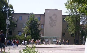 LeovonKlenzeSchule.JPG