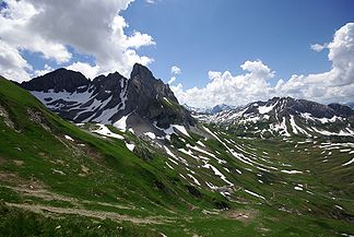 Große Wildgrubenspitze (ganz links) und Roggalspitze (2.673 m)