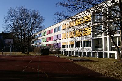 Asam-Gymnasium Suedseite Pict 202.JPG