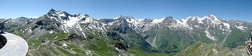 Panoramaaufnahme vom Gipfel der Edelweißspitze