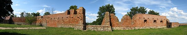 Ruinen der Umfassungsmauern der Burg Wredenhagen