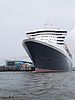 RMS Queen Mary 2 in Hamburg 3.jpg