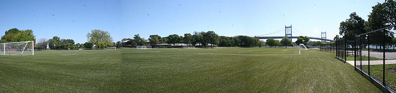 Die „East River Fields“ auf Wards Island nach den Sanierungsmaßnahmen im September 2008.
