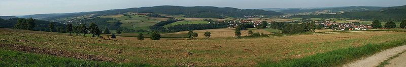 Blick über Teile der Gemeinde Ludwigsau vom Giegenberg aus in nördliche Richtung fotografiert
