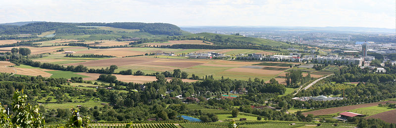 Unteres Sulmtal zwischen Erlenbach und Neckarsulm, im Hintergrund Heilbronn