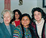 Rigoberta Menchú Tum (zweite von rechts)