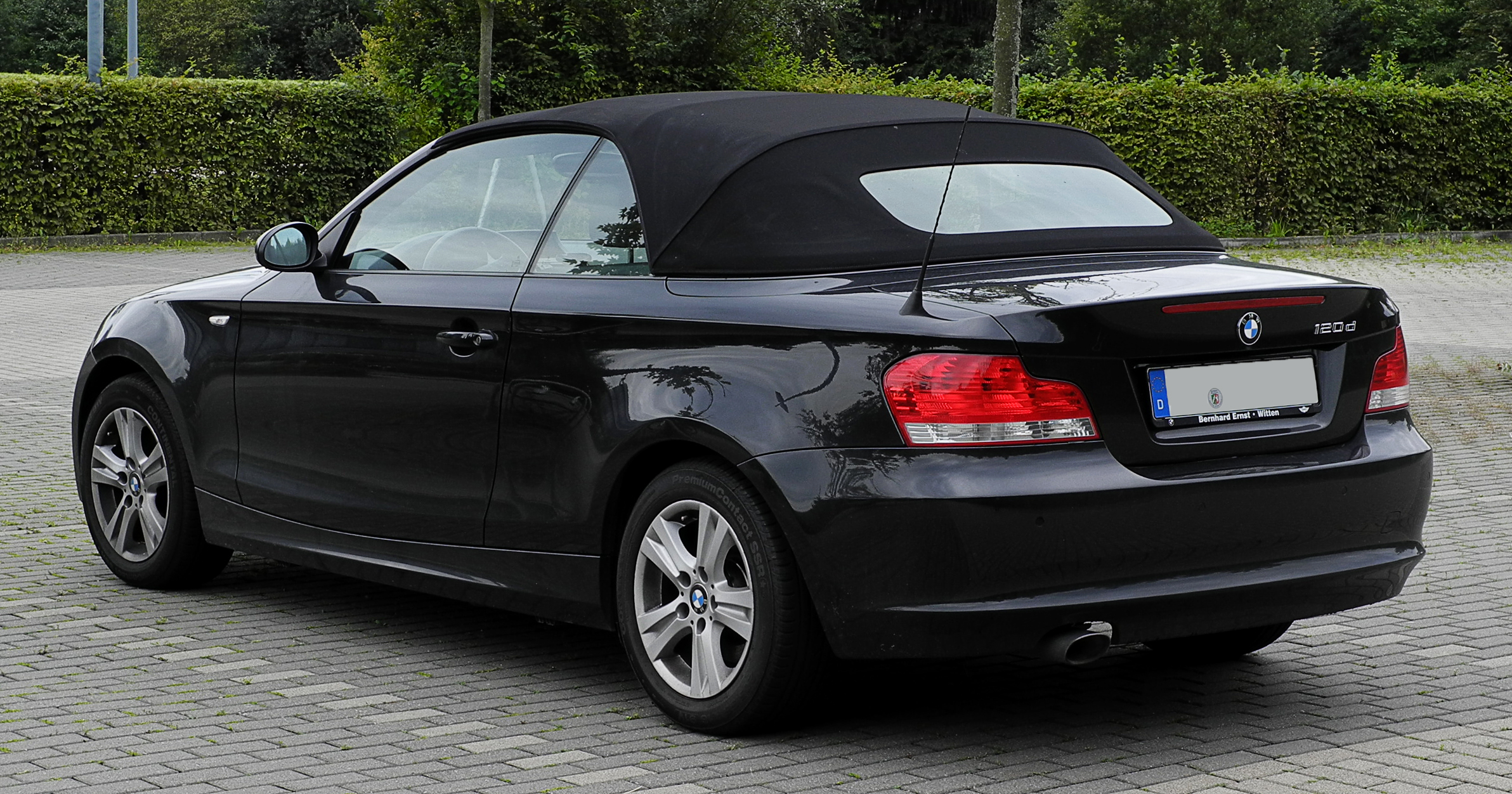 File:BMW 118d (E87) Facelift rear 20100711.jpg - Wikimedia Commons