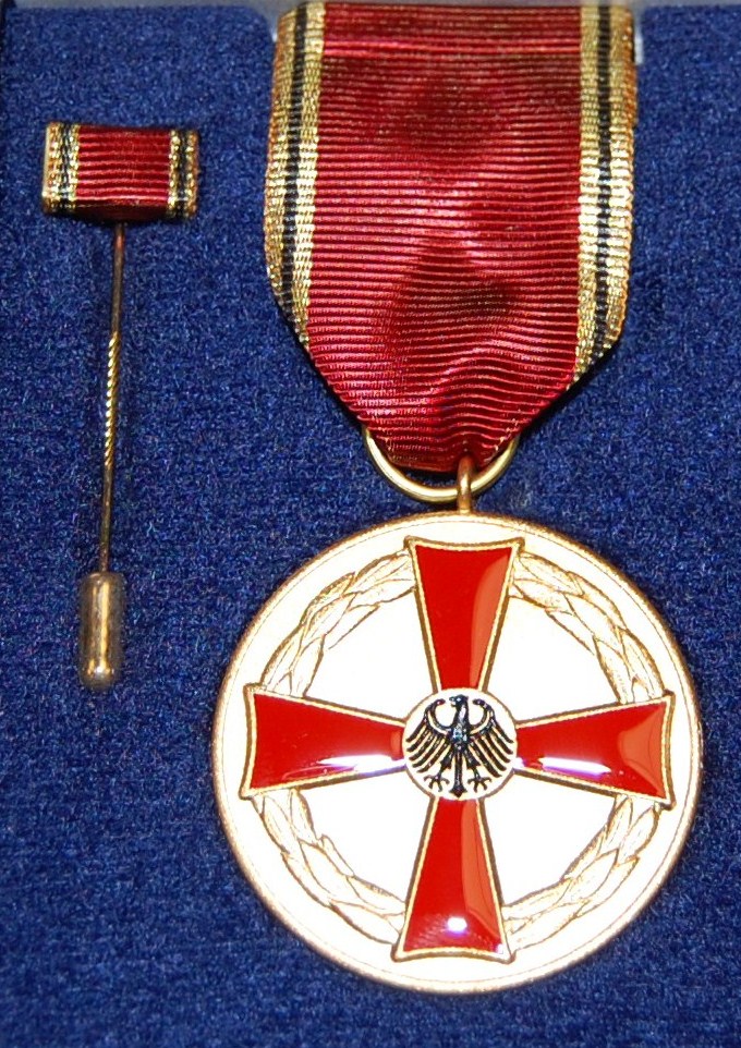 A15-336 Bundesverdienstkreuz 1 Klasse Zivilpin 16mm 