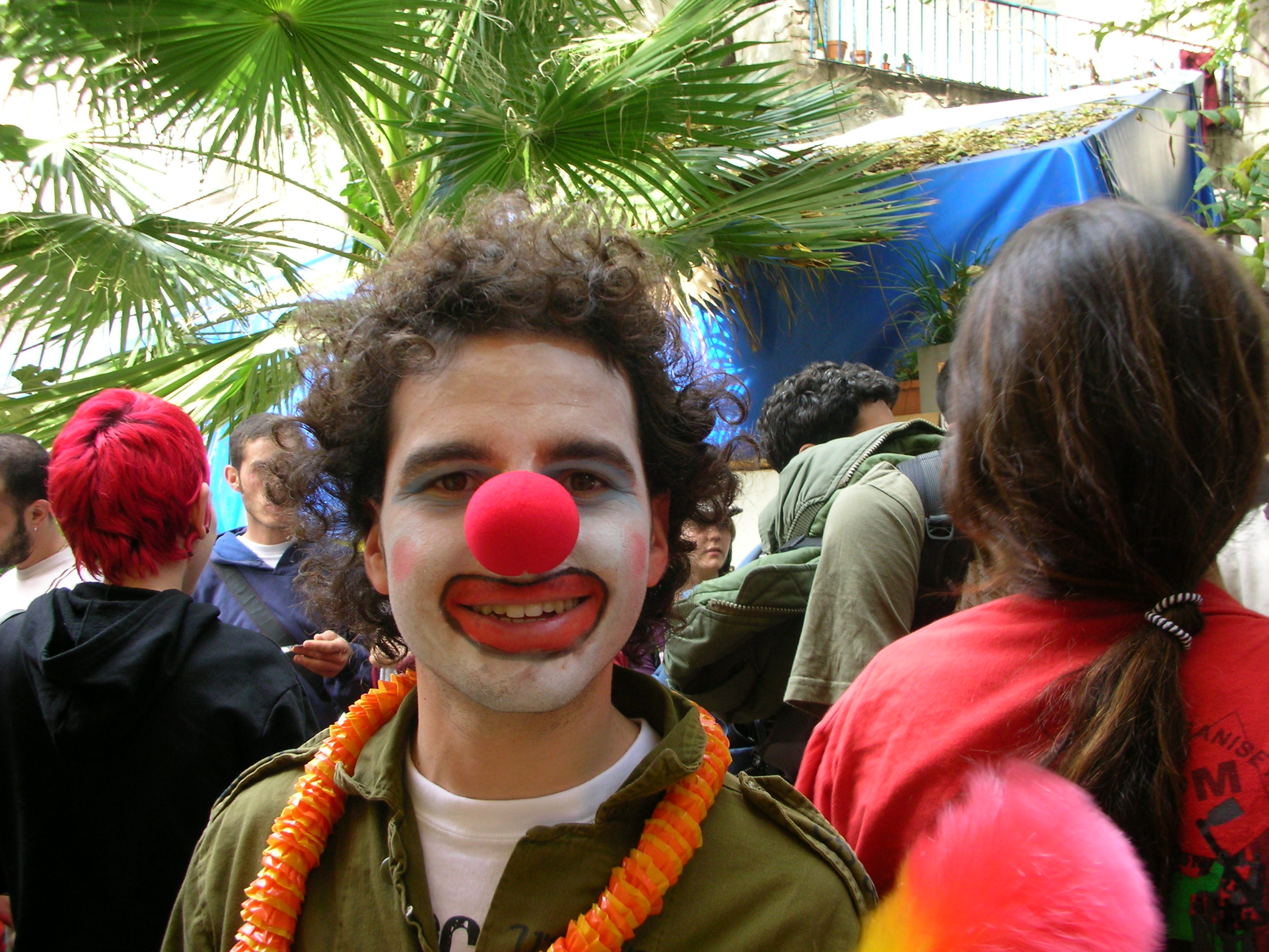 Армия клоунов. Армейский клоун. Армейские клоуны в Израиле. Rebel Army of Clowns. Клоун армия