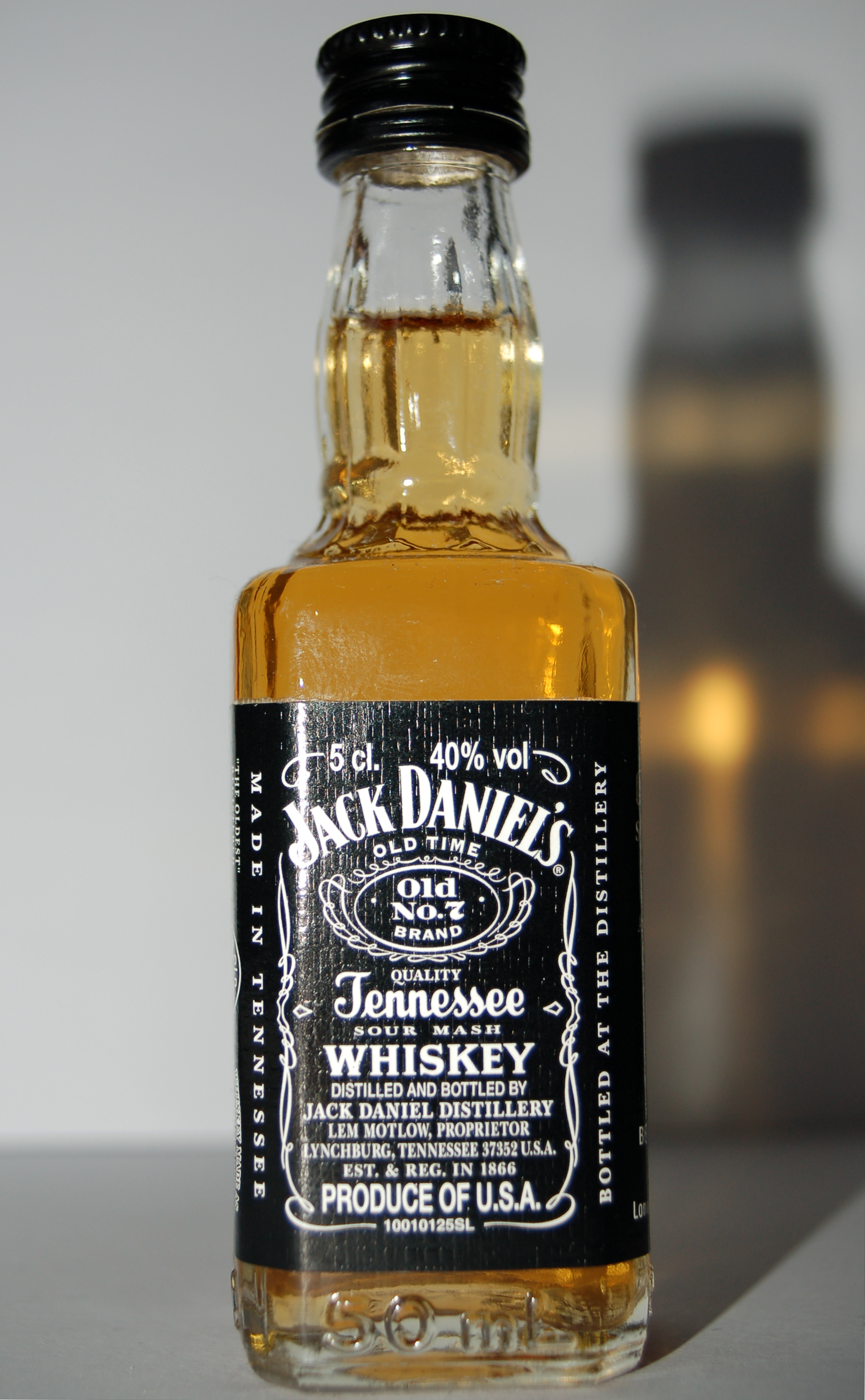 Wie heißt der Gründer von Jack Daniels?
