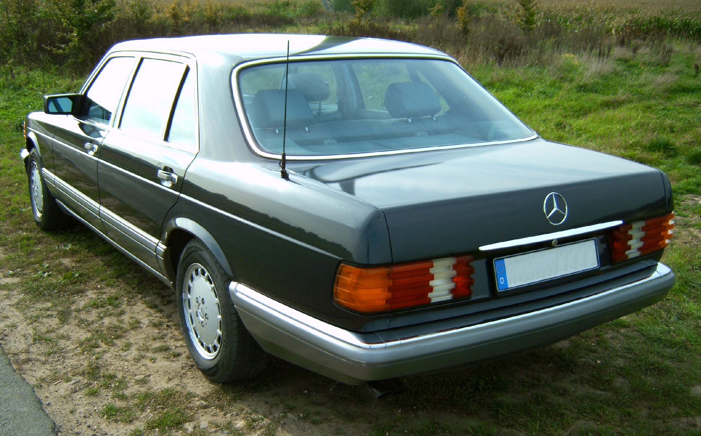 Datei:Steuergerät Sitzheizung Fond.JPG – Wiki zur Mercedes Baureihe W126