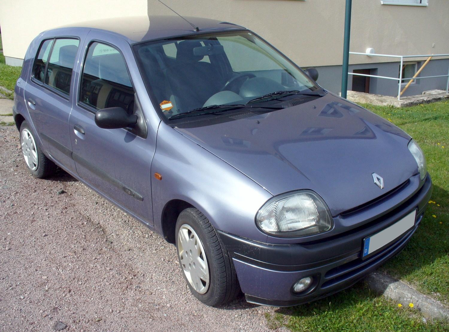 File:Renault Clio III Phase I Dreitürer 2 1.2 16V Heck.JPG - Wikimedia  Commons